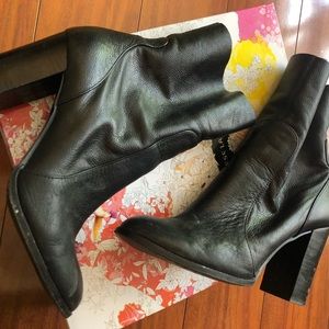 Lightly Used Chinese Laundry Black Boots